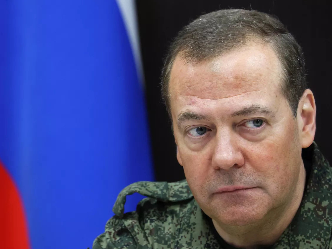 雷火电竞入驻-拉沃尔杯碾压戴维斯杯，梅德韦杰夫状态火热的简单介绍